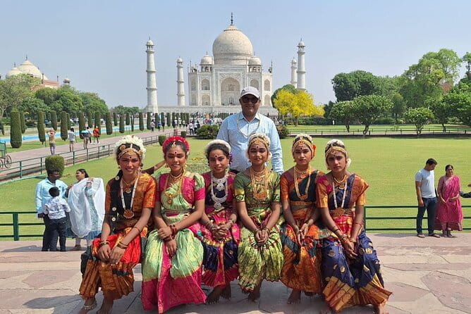 Old & New Delhi Tour : Monuments , Rickshaw Ride & Local Heritage - Humayun’s Tomb offers the day’s best monument visit