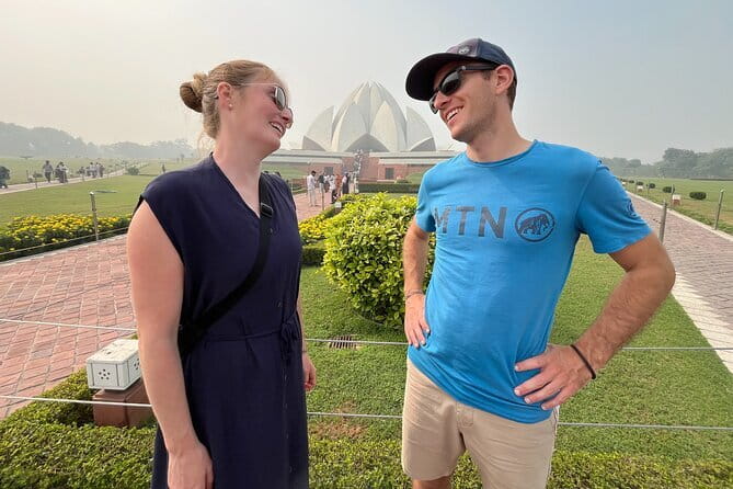 Old & New Delhi Tour : Monuments , Rickshaw Ride & Local Heritage - The private car makes a packed route easier