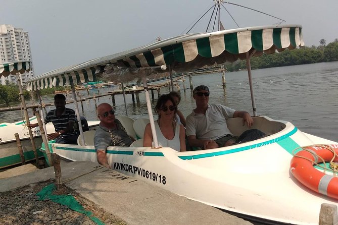 One hour Backwater Tour and tuk tuk tour in kochi with pickup - Leaving Fort Kochi for the Kerala backwaters