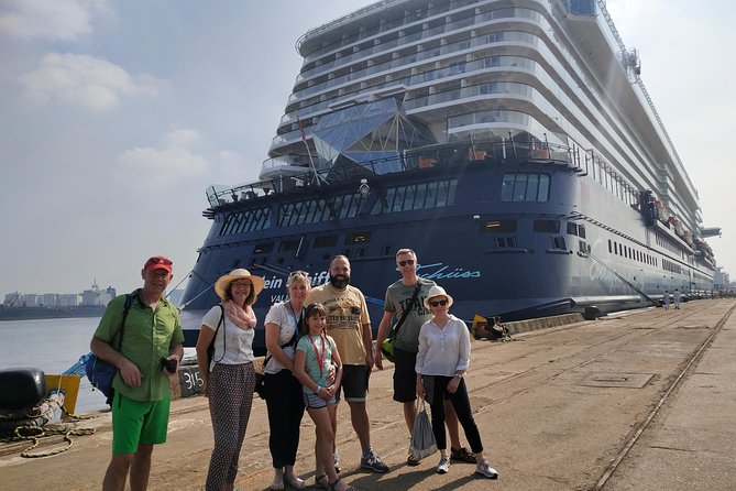One hour Backwater Tour and tuk tuk tour in kochi with pickup - Two churches in the old European quarter