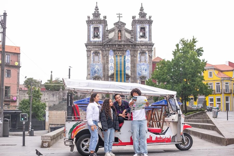 Oporto Tuk-Tuk Tour: Fast, Fun & Flexible – 1H to Full Day! - Why a Porto tuk-tuk makes sense on day one