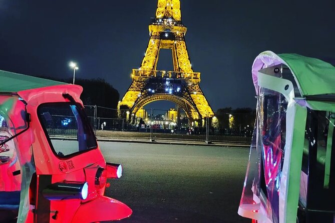 Paris by night in a Private Tuktuk Tour - Sacré-Cœur and the Montmartre view