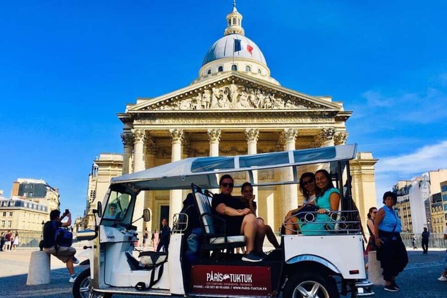 Paris: Most Iconic Monuments Guided Tour by Tuk Tuk - A three-hour introduction to Paris by tuk tuk
