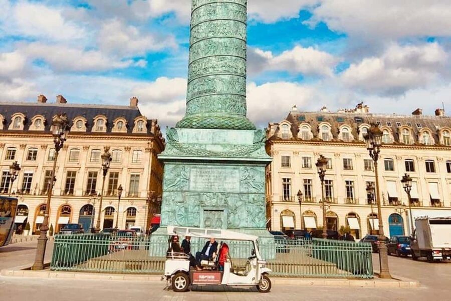 Paris: Most Iconic Monuments Guided Tour by Tuk Tuk - Moulin Rouge and the streets of Montmartre