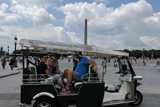 Paris Sightseeing by Tuk Tuk Golf Cart 2 hours - The Eiffel Tower and École Militaire