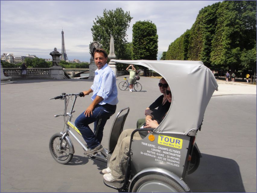 Paris Tuk-Tuk: 2, 4 or 6H First Highlights & Parisian Areas - Meeting point and flexible planning