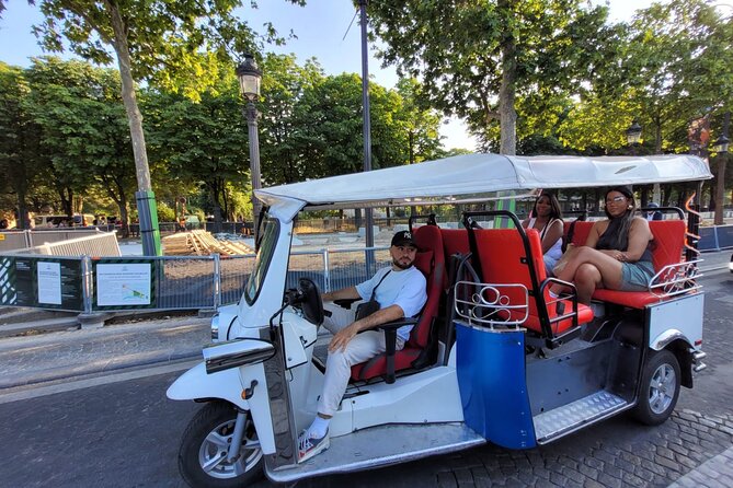 Paris with a Tuk Tuk - Private 2-Hour TukTuk Tour - Palais Garnier and the climb to Montmartre