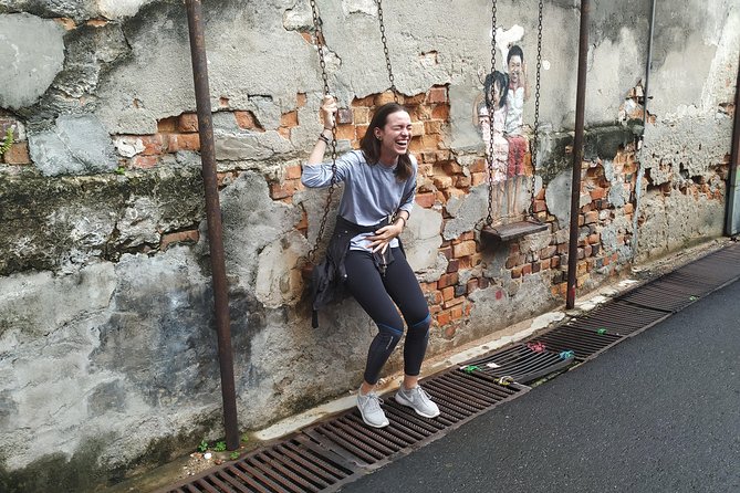 Penang George Town All-In-One Heritage Tour By Bicycle & Trishaw (Metro Bike) - Lebuh Aceh and Hock Teik Cheng Sin Temple