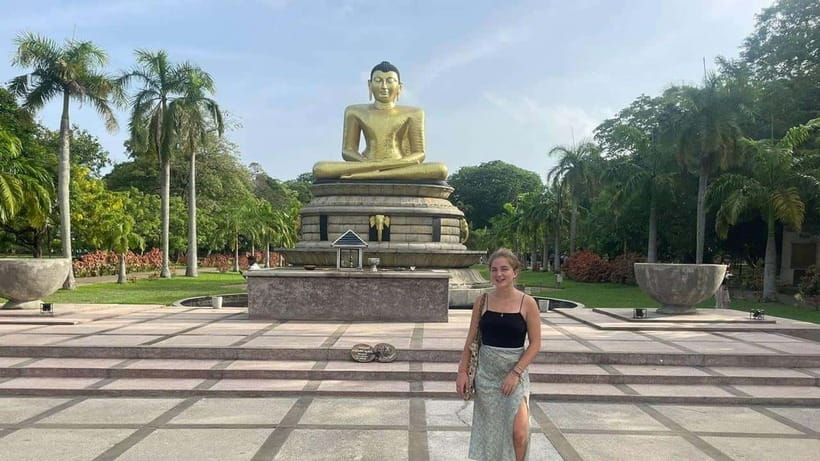 Personal Guided Colombo City Tour by Tuk Tuk - All Inclusive - Gangaramaya Temple and a look at Colombo’s religious life