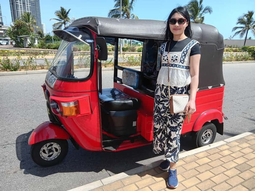 Personal Guided Colombo City Tour by Tuk Tuk - All Inclusive - Choosing the right guide