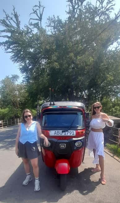 Personal Guided Colombo City Tour by Tuk Tuk - All Inclusive - Colombo Fort and the city’s older core