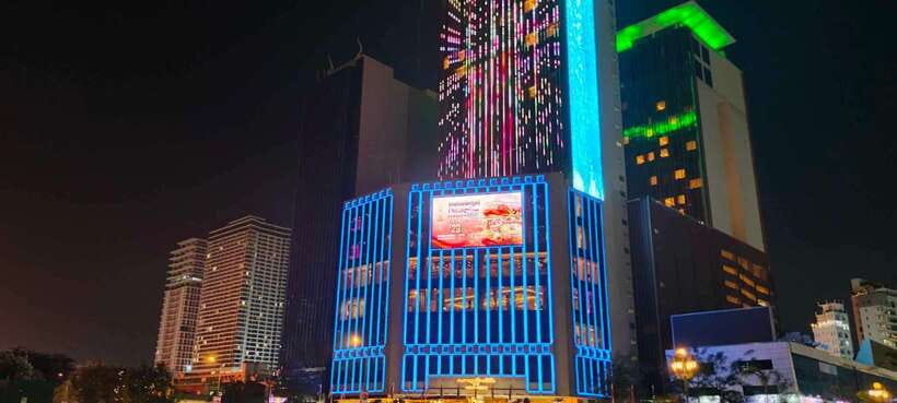 Phnom Penh: City Sights Evening or Half day Tour by Tuk Tuk - How much value do you get for $17?