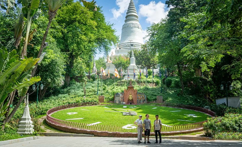 Phnom Penh Historical Sites Tour by Tuk Tuk - Snacks, coffee, and the value of a small group