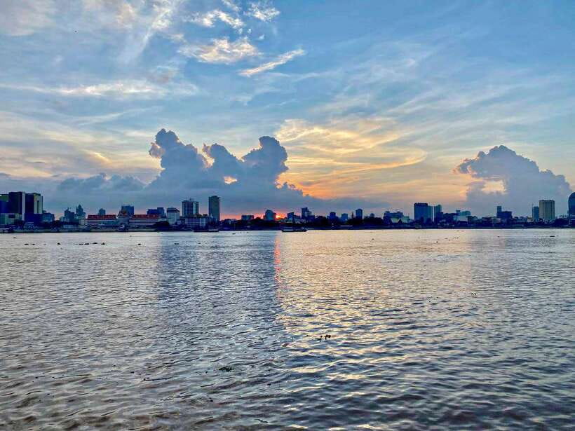Phnom Penh: Mekong River Sunset Cruise and Tuk Tuk Ride - Beer, fruit, and the simple onboard break