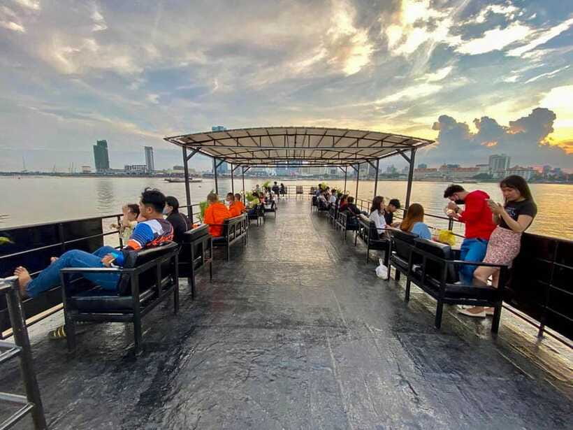 Phnom Penh: Mekong River Sunset Cruise and Tuk Tuk Ride - Who will enjoy this short river outing?