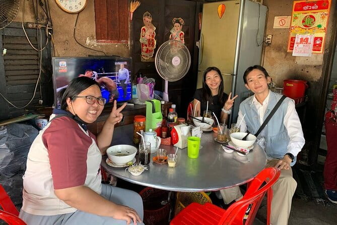 Phnom Penh Morning Breakfast, Market and Art Tour by Tuktuk - A Phnom Penh morning built around food