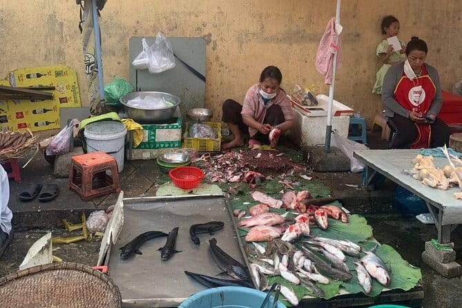 Phnom Penh Morning Breakfast, Market and Art Tour by Tuktuk - What the $35 price really covers