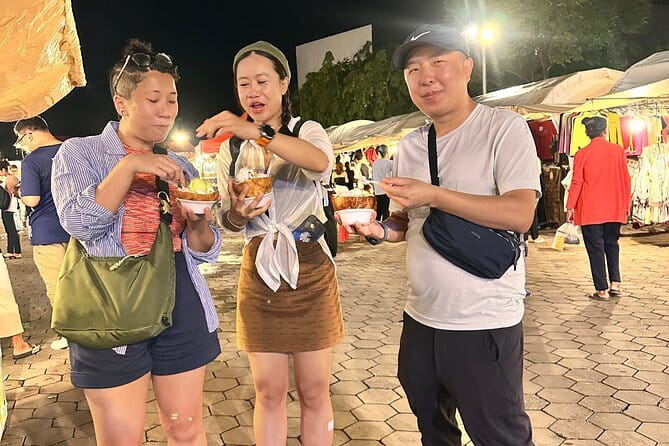 Phnom Penh Night City Highlights & Local Food tour by Tuktuk - A second family restaurant with full local portions