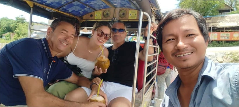 Phnom Penh: Private City Tour by Tuk-Tuk/Full or Half Day - The Royal Palace requires extra planning