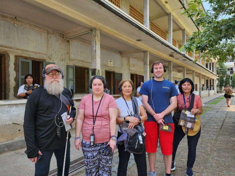 Phnom Penh: Private Tuk-Tuk Tour with English-Speaking - The Killing Fields and the freedom to walk at your own speed