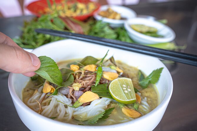 Phnom Penh’s Culinary Underground: Local Food Tour by Tuk-tuk - Phnom Penh after dark, one tuk-tuk ride at a time