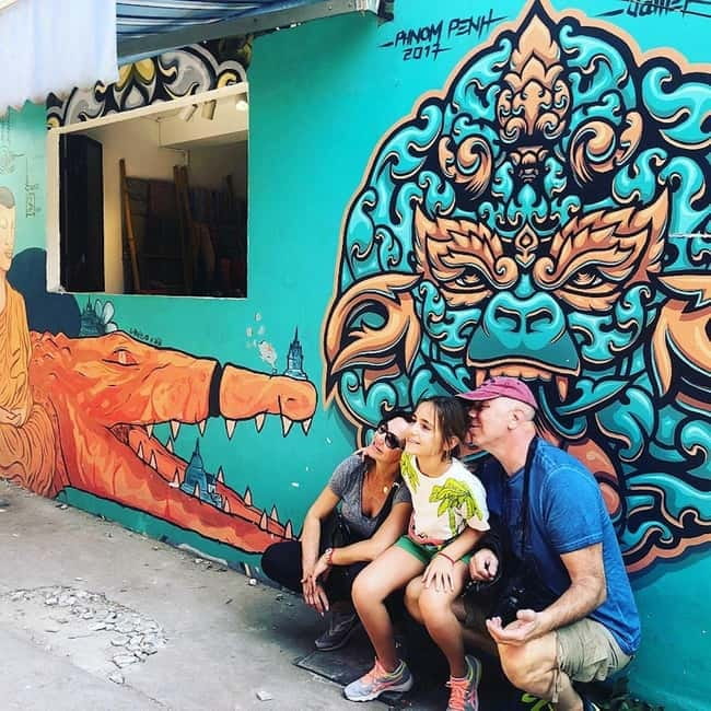 Phnom Penh: Street Art and Noodle Tour by Tuk Tuk - Why the tuk tuk rides matter
