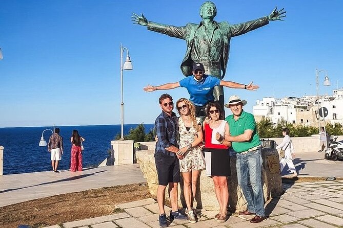 Polignano a Mare: Vintage Private Tour in TukTuk - San Vito Abbey and the coast beyond town