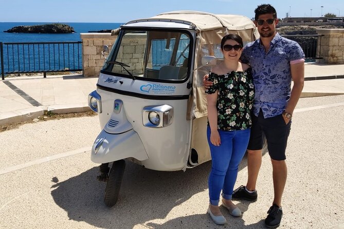 Polignano a Mare: Vintage Private Tour in TukTuk - Polignano’s old center and the Marquis Arch