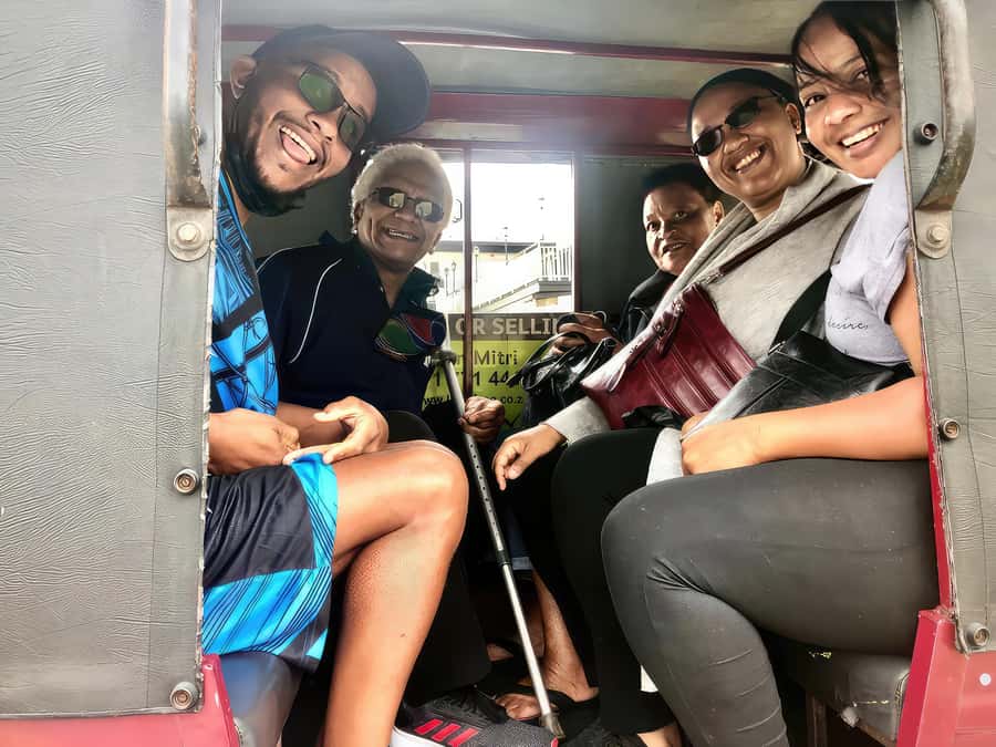 Port Elizabeth tuk-tuk tour, experience the natural beauty. - Why a tuk-tuk is a smart way to see Port Elizabeth