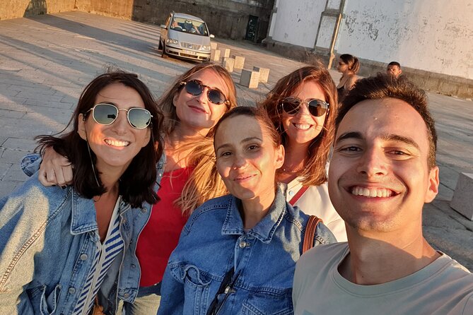 Porto: Fun Private Tuk Tuk Tour - Climbing Porto’s narrow streets