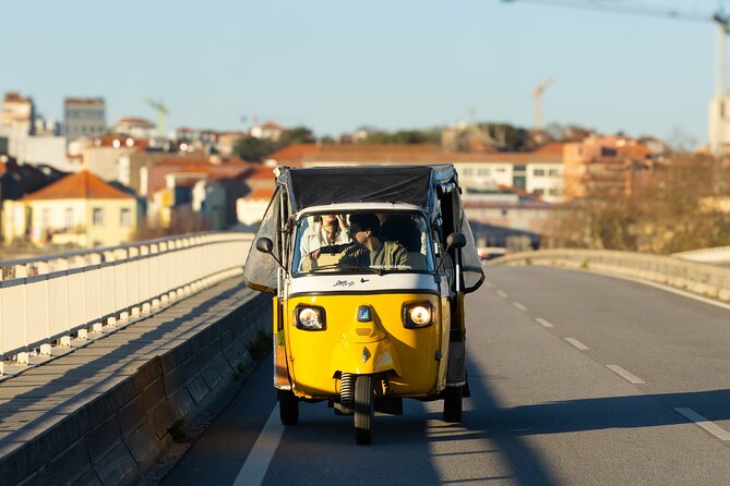 Porto: Fun Private Tuk Tuk Tour - Viewpoints that explain Porto and Gaia