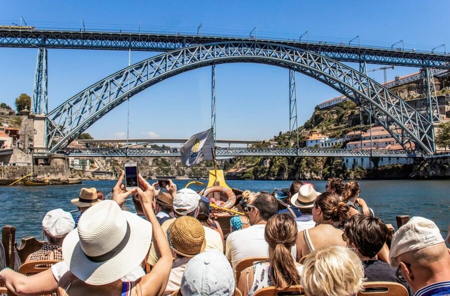 Porto: Guided Tour by Tuk-Tuk & Optional Douro River Cruise - Why the tuk-tuk works so well in Porto