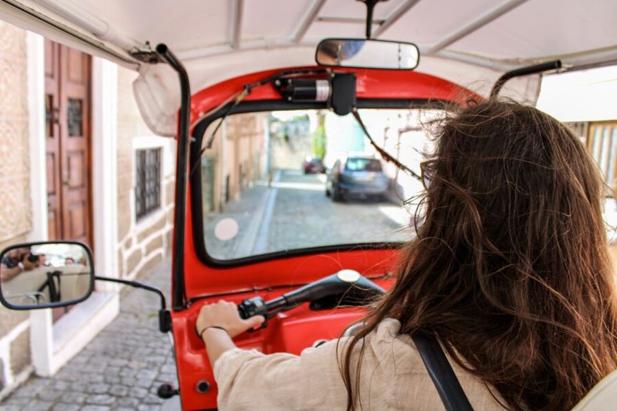 Porto: Guided Tour by Tuk-Tuk & Optional Douro River Cruise - Shared or private tuk-tuk?