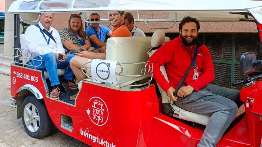 Porto: Guided Tour by Tuk-Tuk & Optional Douro River Cruise - Use the walking voucher after the ride