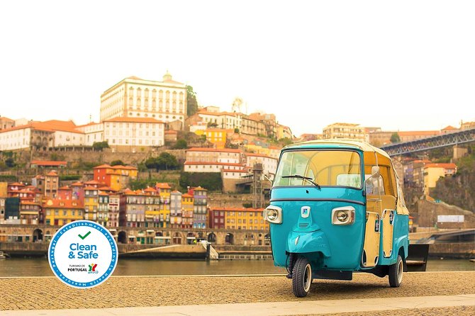 Porto Guided Tour to the Historical Center on a Tuk Tuk - The cathedral and Porto’s medieval core