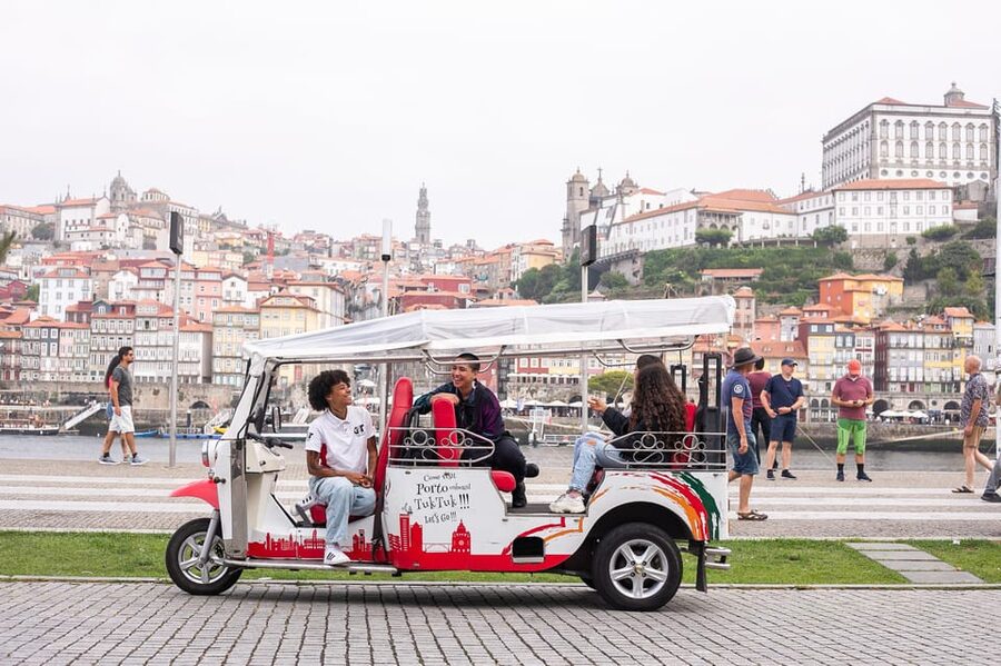 Porto Legends Full Day: Walk & TukTuk Fun Tour - Why this Porto combination works