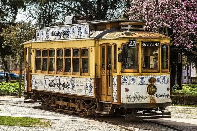 Porto: One Tour, a Thousand Stories on Tuk Tuk - 2 Hours - Praça da República and everyday Porto