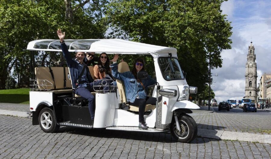 Porto: Private Sightseeing Tour by Electric Tuk Tuk - Sé, Porto, and the old city