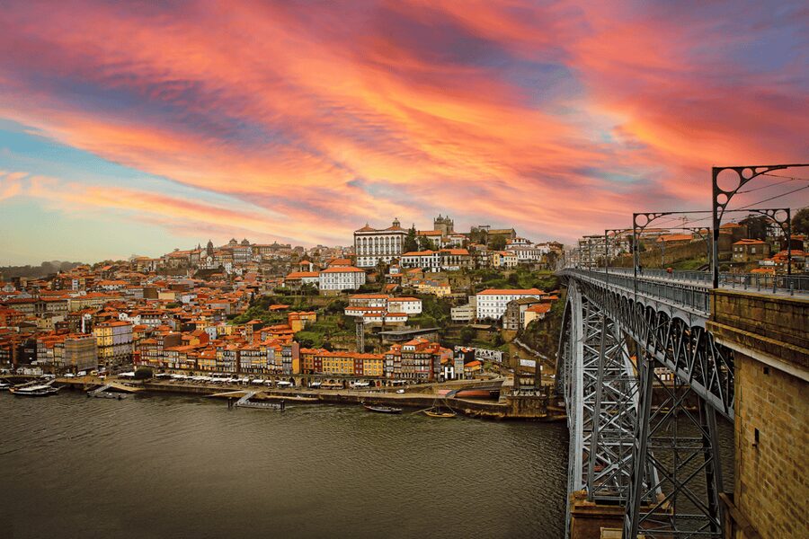 Porto Tour: One tour, a thousand stories by tuk tuk - 3 hours - Should you book the three-hour ride?