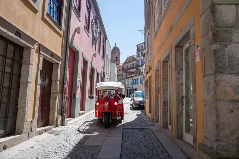 Porto Tuk-Tuk City Tour - Down Taipas Street toward Miragaia