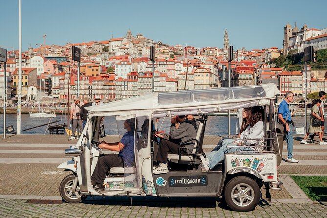 Porto Tuk Tuk: Clérigos, Seaside & Viewpoints - with Options - Fontainhas and Porto’s high views