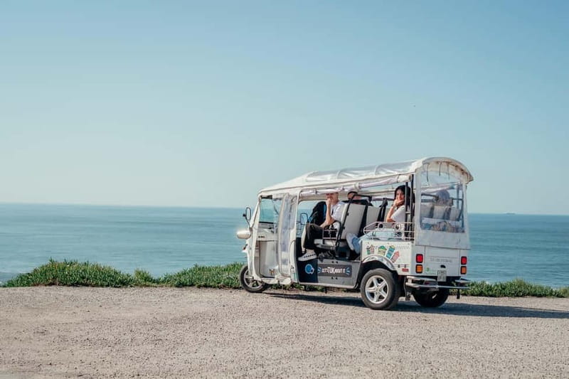 Porto Tuk Tuk Tour: Clérigos, Scenic & Viewpoints - 1H to 4H - Santa Catarina Street and Porto’s everyday center