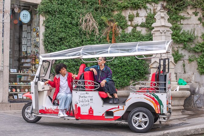 Porto: Tuk tuk vip guided tour - 1.30h - A quick look toward Porto’s famous bookshop