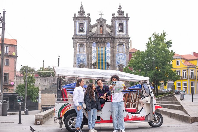 Porto: Tuk tuk vip guided tour - 1.30h - Porto Judeu and the city’s Jewish quarter