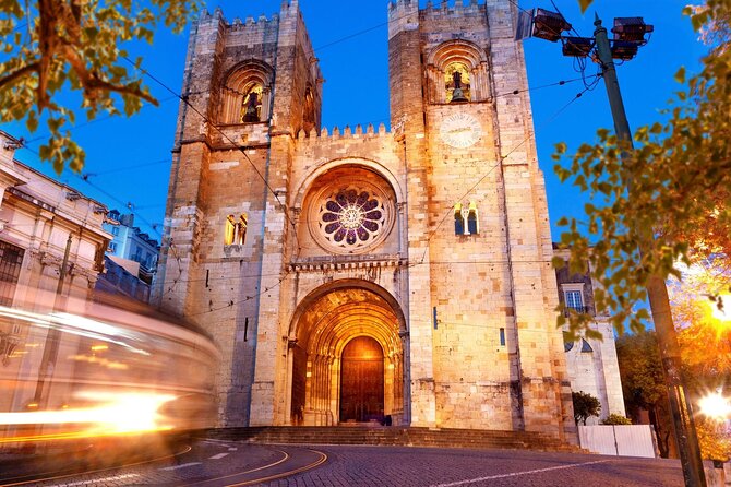 Private 4-Hour Lisbon City Highlights Tour by Tuktuk - Bairro Alto and the lower nightlife districts