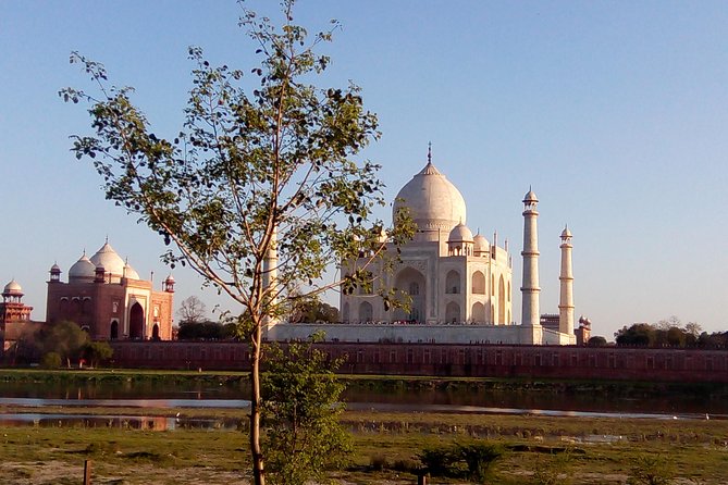 Private Agra Day Tour With Tuk Tuk - Breakfast before Agra Fort