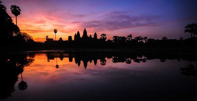 Private Angkor Sunrise, Guide Breakfast and Tuktuk included - What the private guide and driver add