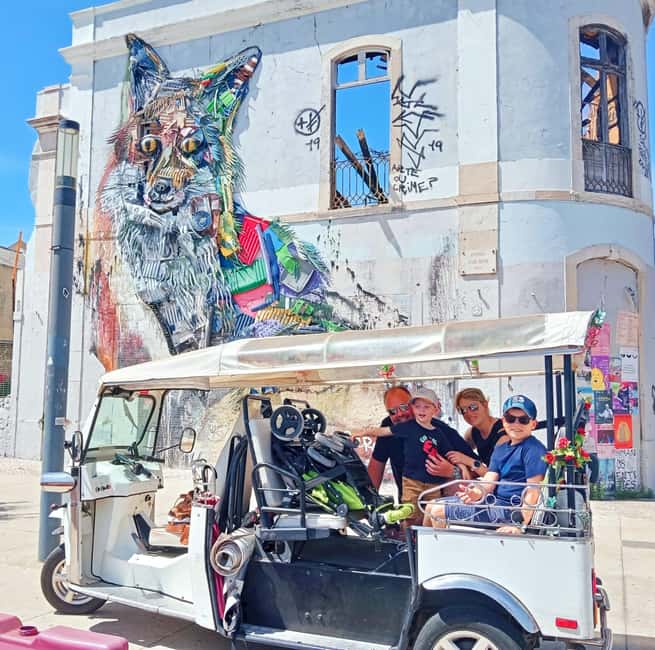 Private Belém Tuk Tuk Tour: Lisbon’s Historic Highlights . - Jerónimos Monastery is the architectural centerpiece
