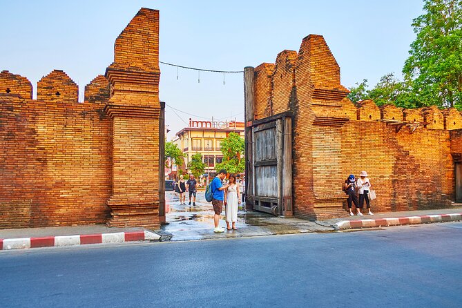 Private Chiang Mai Old City Half Day Tuk Tuk Tour - Wat Sri Suphan, the Silver Temple