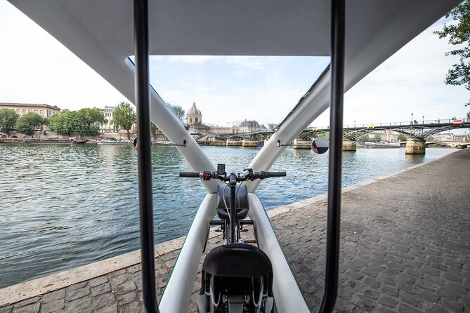 Private City-Tour by rickshaw bike in Paris : The "Napoléon" - Pont Alexandre III and Les Invalides